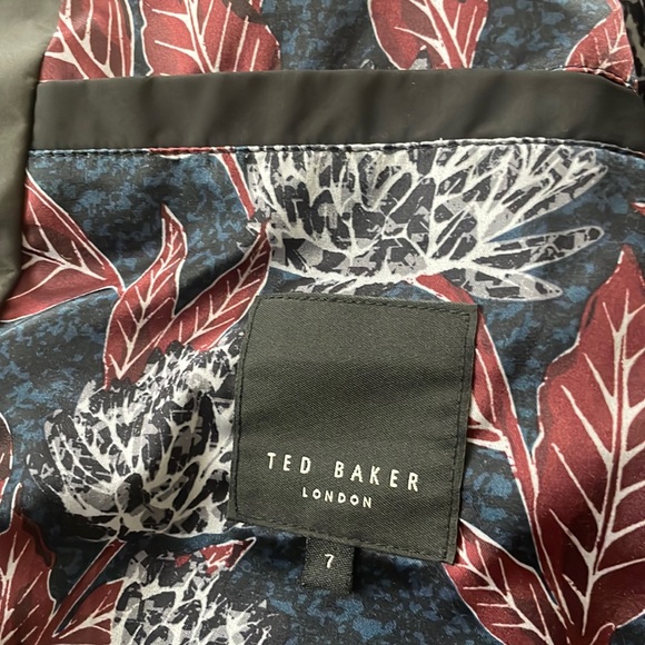 TED BAKER DARK GRAY QUILTED VEST - Picture 2 of 7